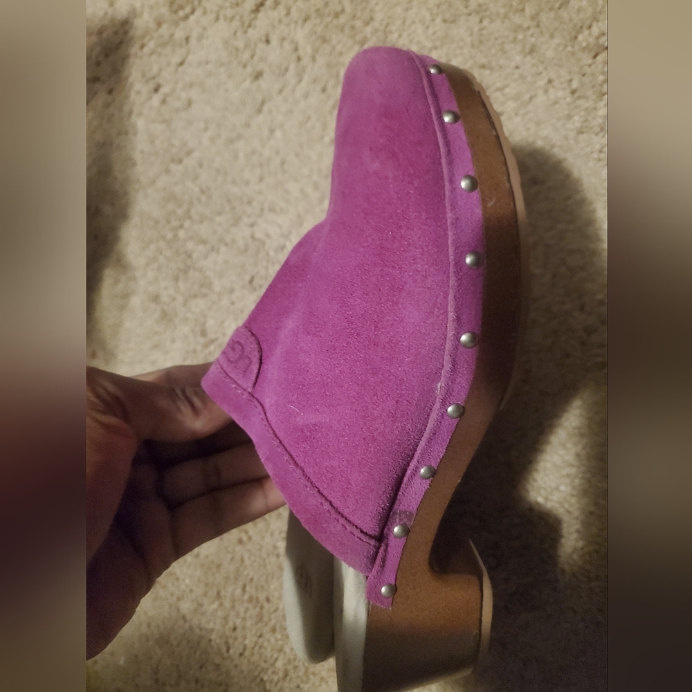 Ugg Clogs - Picture 2 of 3